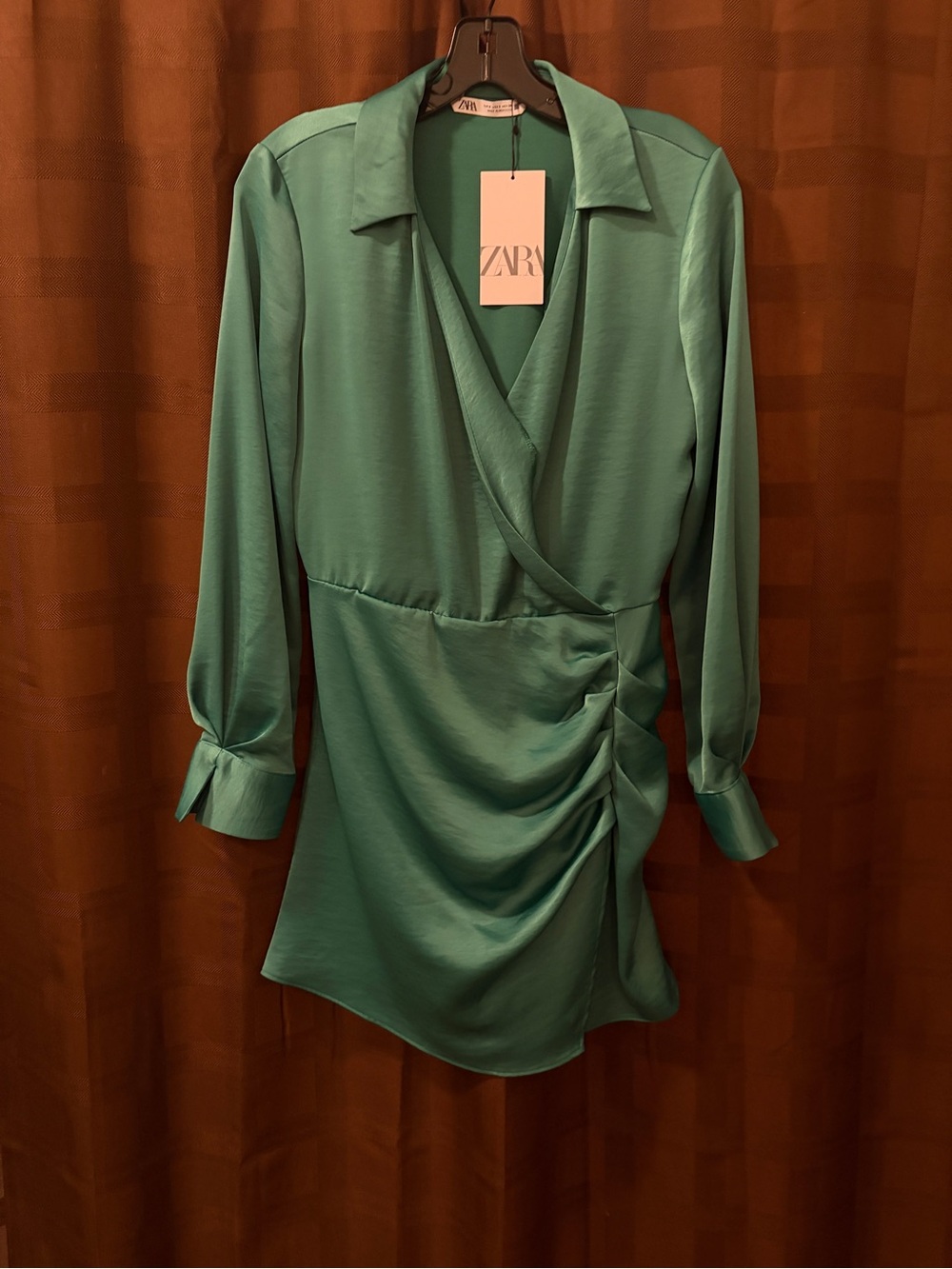 NWT Zara green satin effect wrap dress size small - Picture 5 of 7